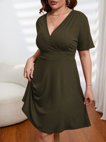 Plus Size Surplice Short Sleeve Mini Dress