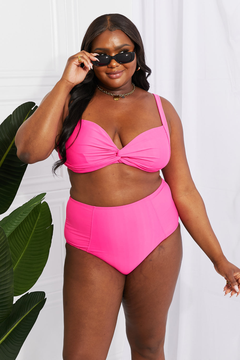 Marina West Swim Take A Dip Twist High-Rise Bikini in Pienk