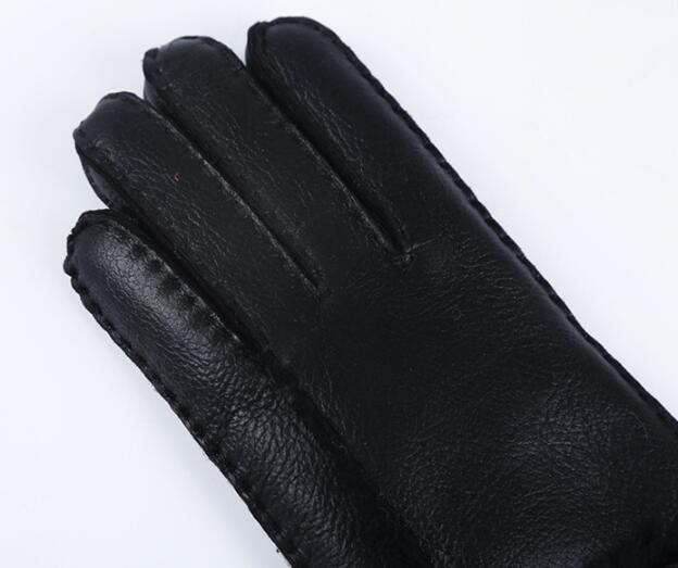 Windproof sheepskin gloves