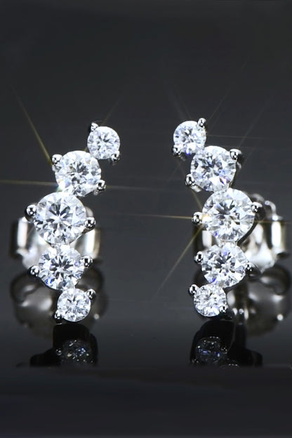 Alles wat jy nodig het Moissanite platinum-vergulde oorbelle