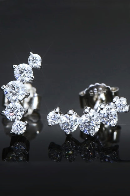 Alles wat jy nodig het Moissanite platinum-vergulde oorbelle