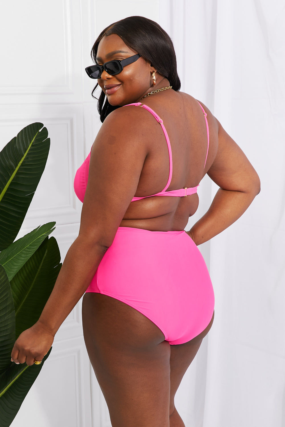 Marina West Swim Take A Dip Twist High-Rise Bikini in Pienk