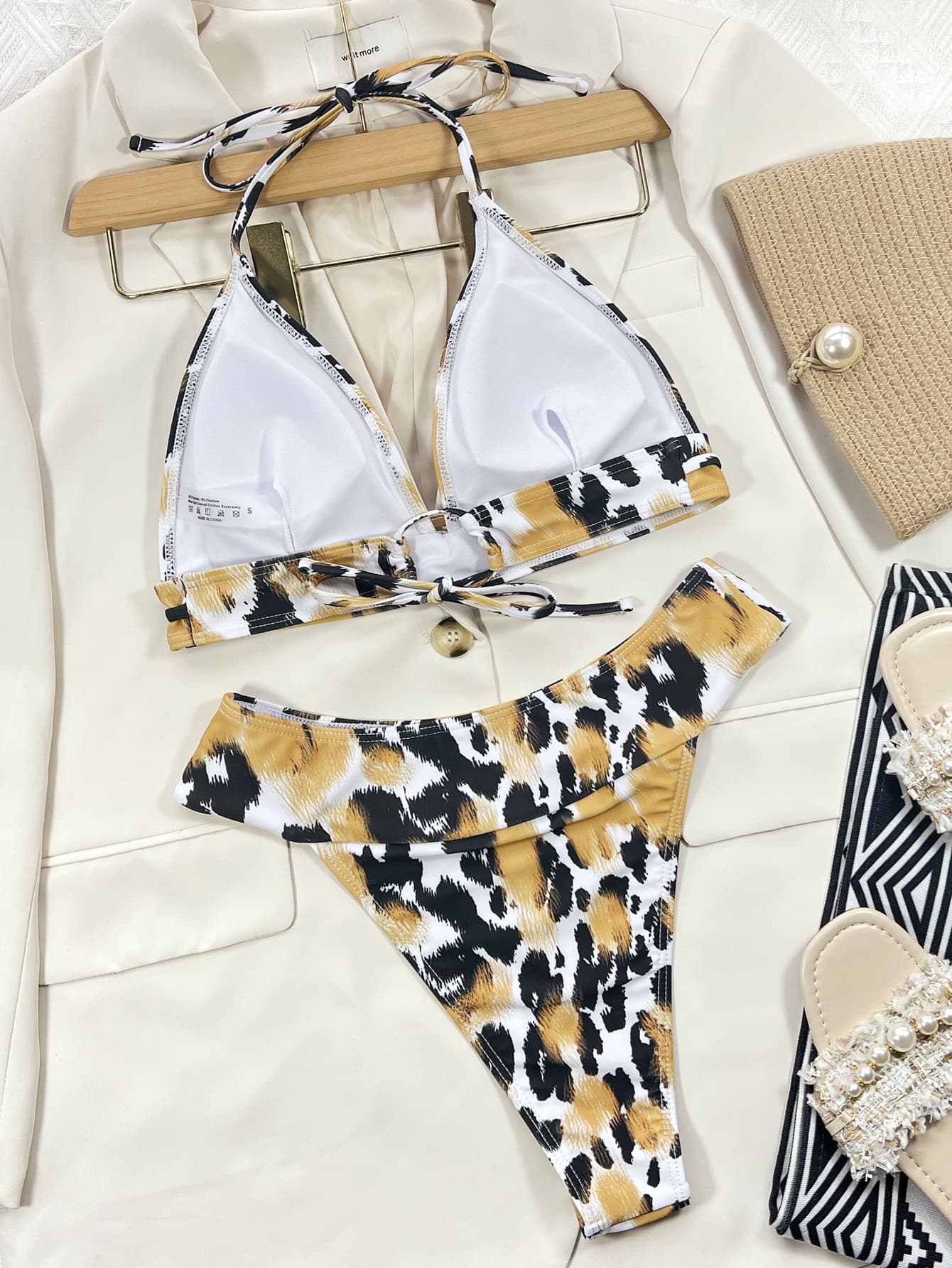 Diere Print Halter Neck Bikini Stel