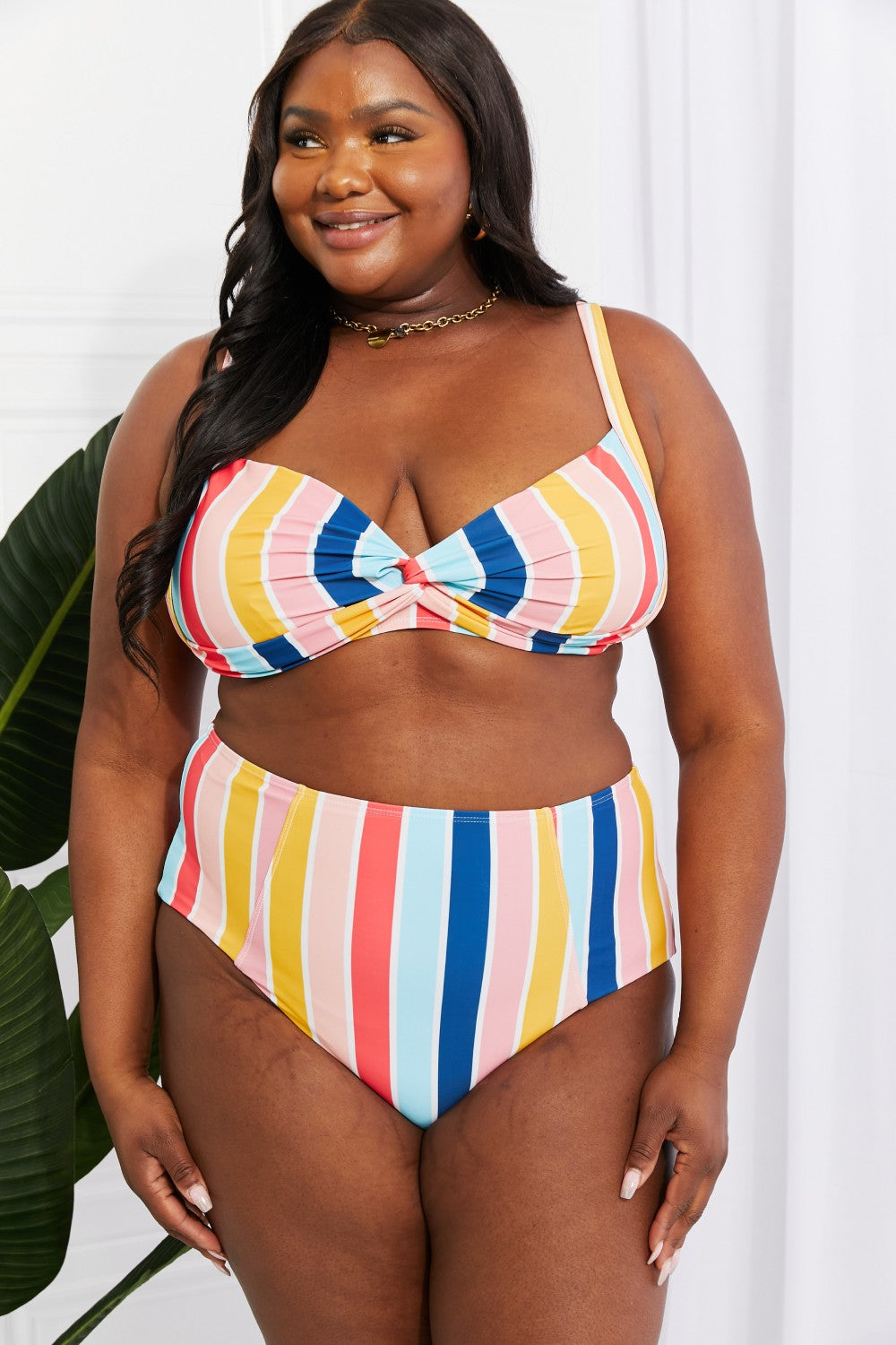 Marina West Swim Neem 'n Duik Draai High-Rise Bikini in Stripe