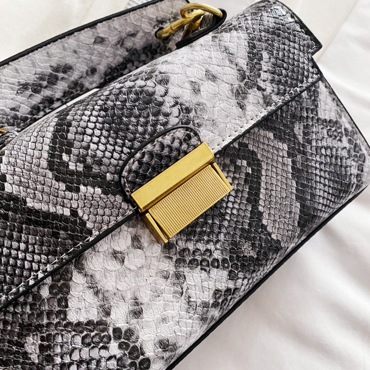 PU Leather Snakeskin Print Crossbody Bag