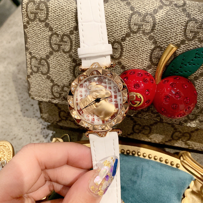 When The Golden Pig Girl's Watch Comes, It Will Transfer Fashion Watches